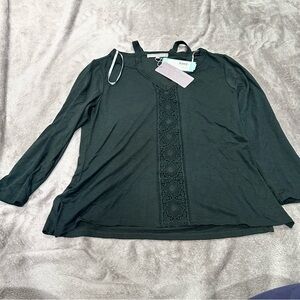 Daniel Rainn Forest Green Lace Accent Women's Blouse Open Shoulder
